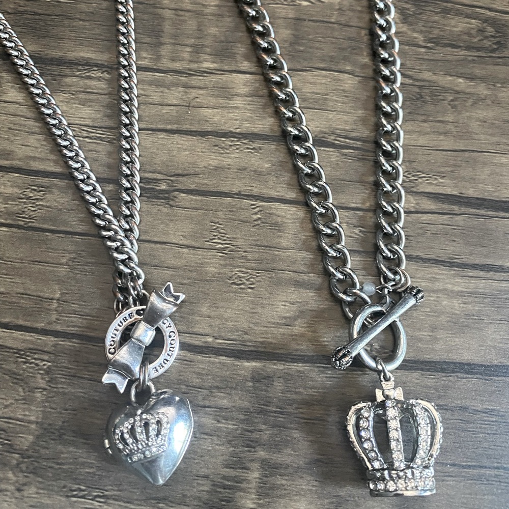 ❗️SOLD❗️Silver Juicy Couture locket and Crown chain